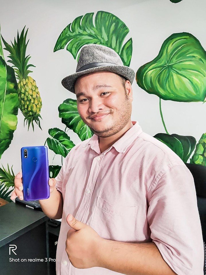 Vinh Râu trở thành đại sứ quảng cáo Realme 3 Pro
