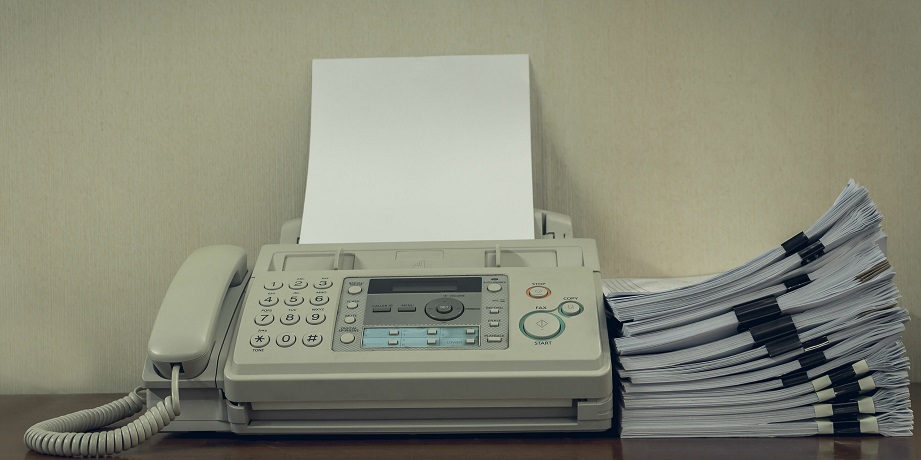 Máy fax được trang bị tính năng quay số tự động